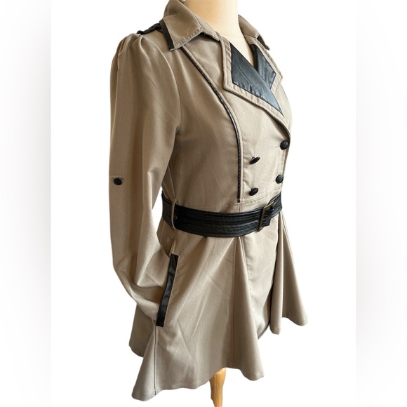 Double Zero Taupe Trench Coat w/Flared Silhouette & faux leather trim Size Small - Picture 4 of 15